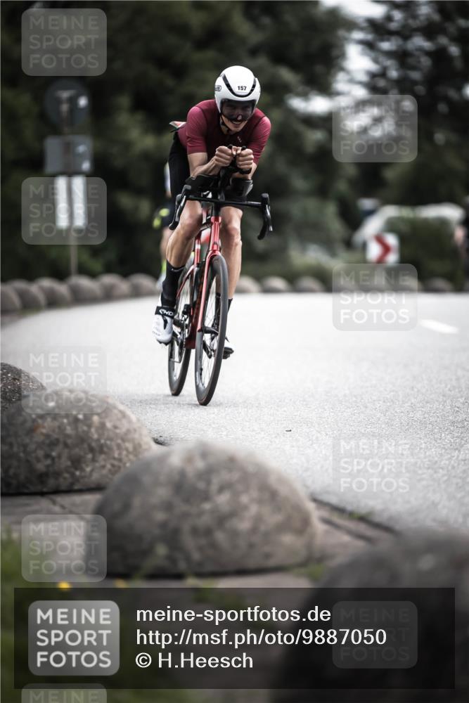 21.06.2026 - 29. Vierlanden-Triathlon H.Heesch http://msf.ph/oto/9887050 21.06.2026 10:43:04 Radfahren 122, 157, 273 meine-sportfotos.de
