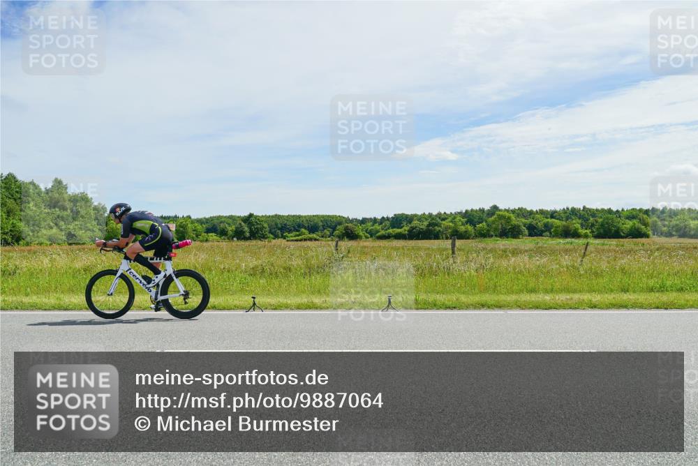 21.06.2026 - Viking Triathlon Michael Burmester http://msf.ph/oto/9887064 21.06.2026 11:54:39 Radfahren 2, 19, 114, 234, 243, 264, 265, 392, 399, 417, 447, 530, 627, 662 meine-sportfotos.de