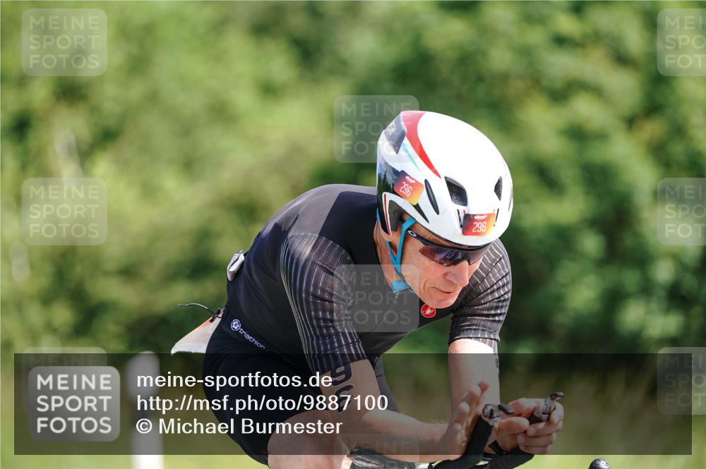 21.06.2026 - Viking Triathlon Michael Burmester http://msf.ph/oto/9887100 21.06.2026 11:30:46 Radfahren 104, 152, 152, 296, 393, 410 meine-sportfotos.de