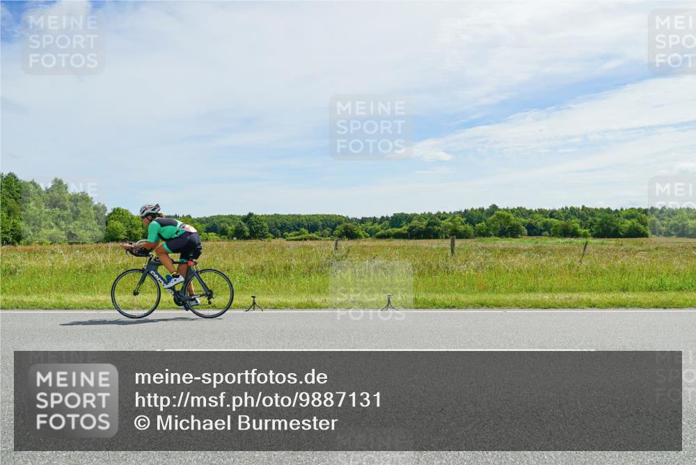 21.06.2026 - Viking Triathlon Michael Burmester http://msf.ph/oto/9887131 21.06.2026 11:55:14 Radfahren 183, 213, 342, 443, 443, 457, 609, 632, 666 meine-sportfotos.de
