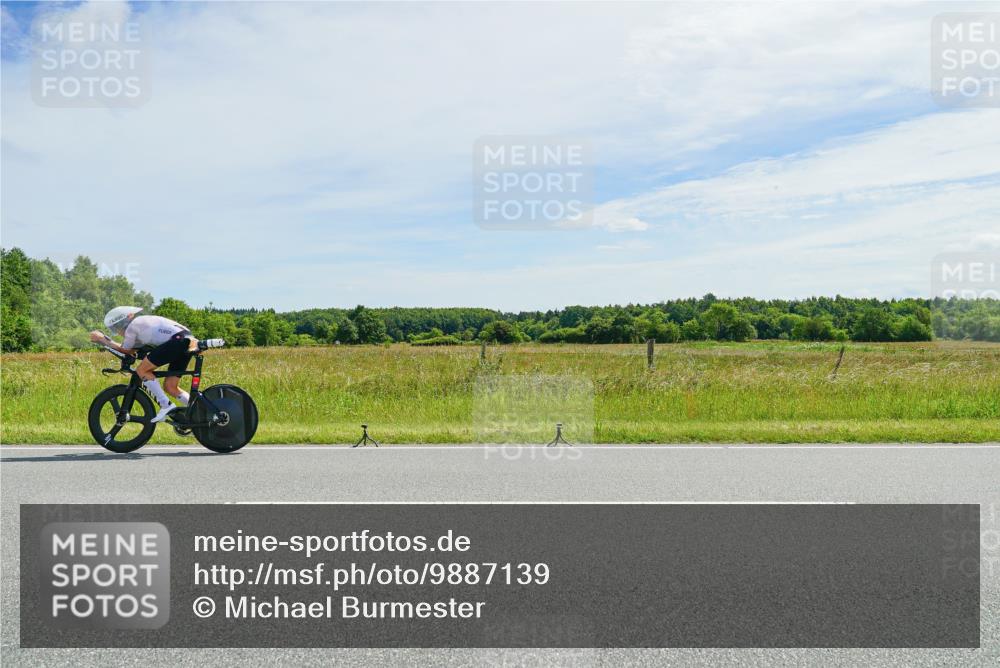 21.06.2026 - Viking Triathlon Michael Burmester http://msf.ph/oto/9887139 21.06.2026 11:55:19 Radfahren 183, 342, 443, 443, 457, 609, 632, 666 meine-sportfotos.de