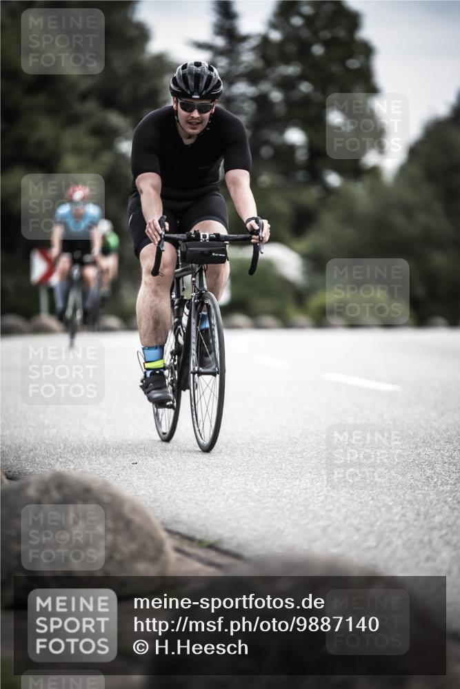 21.06.2026 - 29. Vierlanden-Triathlon H.Heesch http://msf.ph/oto/9887140 21.06.2026 10:43:12 Radfahren 19, 54, 167, 259, 260, 392, 443, 448, 467 meine-sportfotos.de