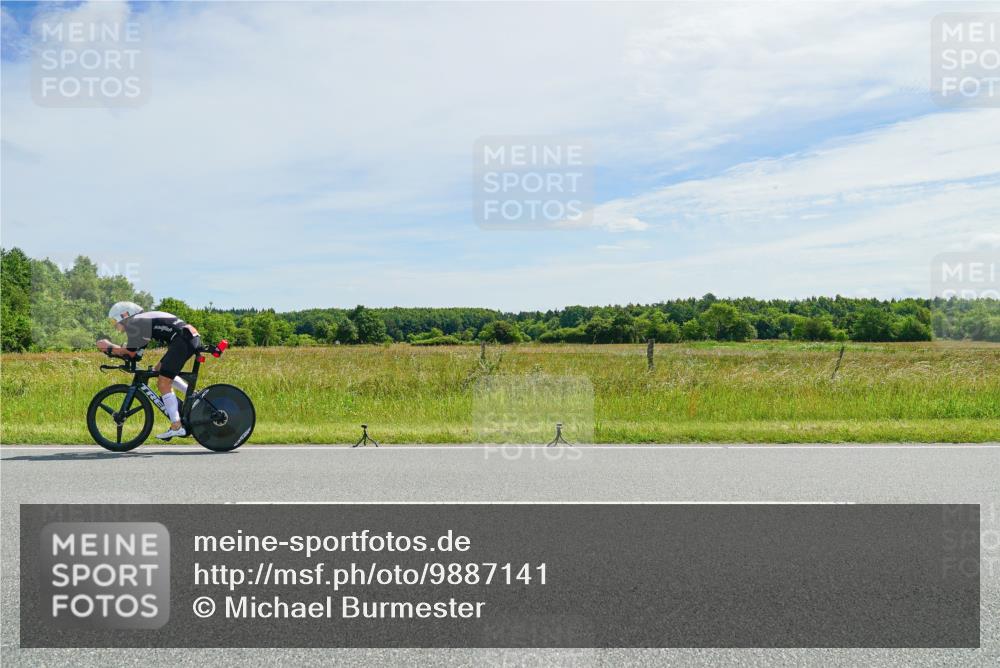 21.06.2026 - Viking Triathlon Michael Burmester http://msf.ph/oto/9887141 21.06.2026 11:55:20 Radfahren 7, 183, 342, 443, 443, 457, 609, 666 meine-sportfotos.de