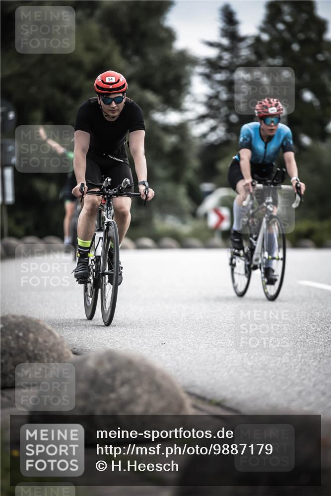 21.06.2026 - 29. Vierlanden-Triathlon H.Heesch http://msf.ph/oto/9887179 21.06.2026 10:43:14 Radfahren 19, 54, 96, 167, 259, 260, 392, 443, 447, 448, 467 meine-sportfotos.de