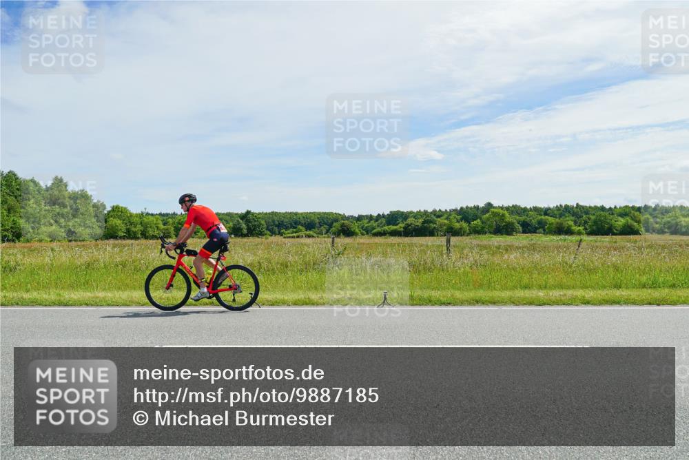 21.06.2026 - Viking Triathlon Michael Burmester http://msf.ph/oto/9887185 21.06.2026 11:55:41 Radfahren 7, 21, 28, 49, 52, 147, 147, 279, 318, 324, 360, 637, 650, 666 meine-sportfotos.de