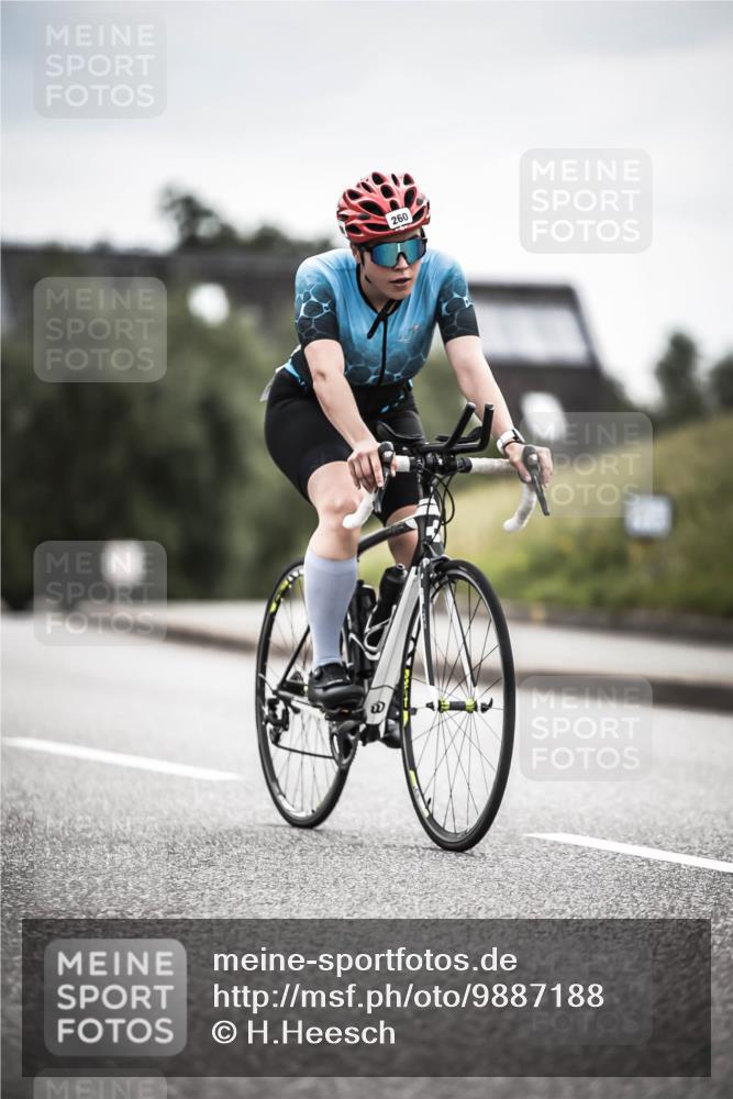 21.06.2026 - 29. Vierlanden-Triathlon H.Heesch http://msf.ph/oto/9887188 21.06.2026 10:43:14 Radfahren 19, 54, 96, 167, 259, 260, 392, 443, 447, 448, 467 meine-sportfotos.de