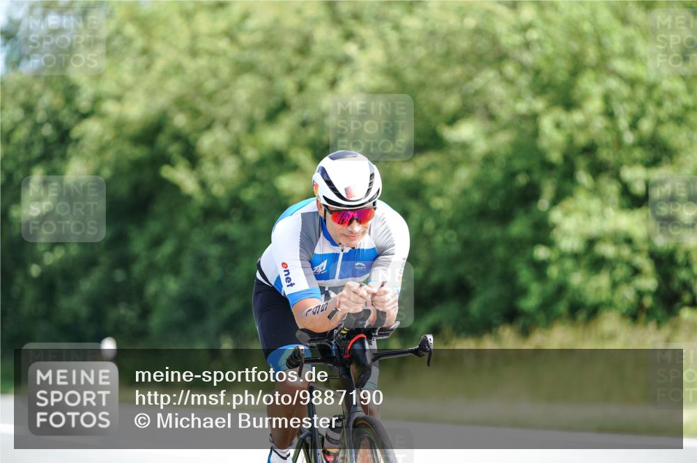 21.06.2026 - Viking Triathlon Michael Burmester http://msf.ph/oto/9887190 21.06.2026 11:31:48 Radfahren 14, 80, 88, 109, 156, 195, 206, 302, 325, 334, 379, 379, 383, 454, 461, 542, 579 meine-sportfotos.de