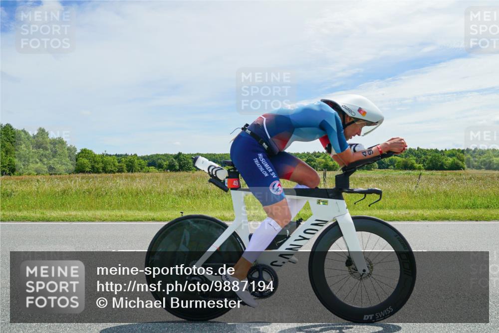 21.06.2026 - Viking Triathlon Michael Burmester http://msf.ph/oto/9887194 21.06.2026 11:55:48 Radfahren 28, 49, 52, 133, 147, 147, 279, 324, 360, 505, 637, 650 meine-sportfotos.de