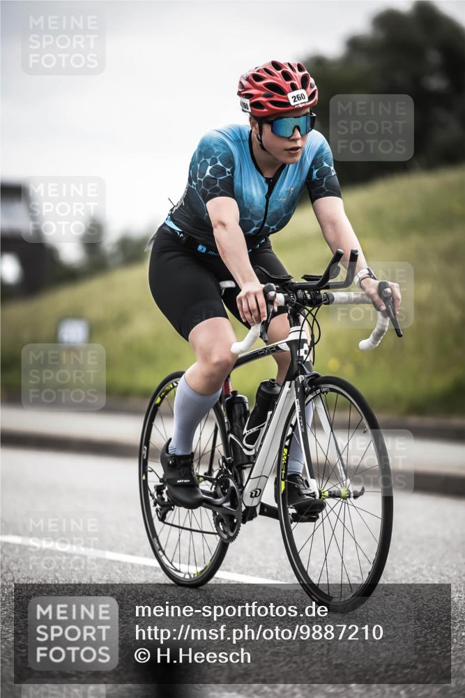 21.06.2026 - 29. Vierlanden-Triathlon H.Heesch http://msf.ph/oto/9887210 21.06.2026 10:43:15 Radfahren 19, 54, 96, 167, 259, 260, 392, 443, 447, 448, 467 meine-sportfotos.de