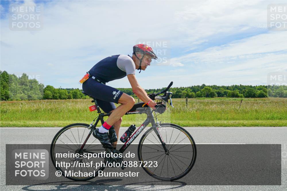 21.06.2026 - Viking Triathlon Michael Burmester http://msf.ph/oto/9887223 21.06.2026 11:55:56 Radfahren 14, 28, 49, 52, 133, 147, 262, 360, 439, 486, 505, 637 meine-sportfotos.de