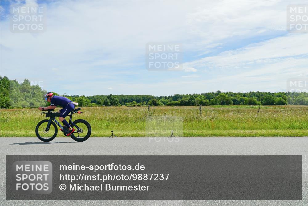 21.06.2026 - Viking Triathlon Michael Burmester http://msf.ph/oto/9887237 21.06.2026 11:56:02 Radfahren 14, 52, 133, 133, 147, 262, 432, 439, 486, 487, 505, 533 meine-sportfotos.de