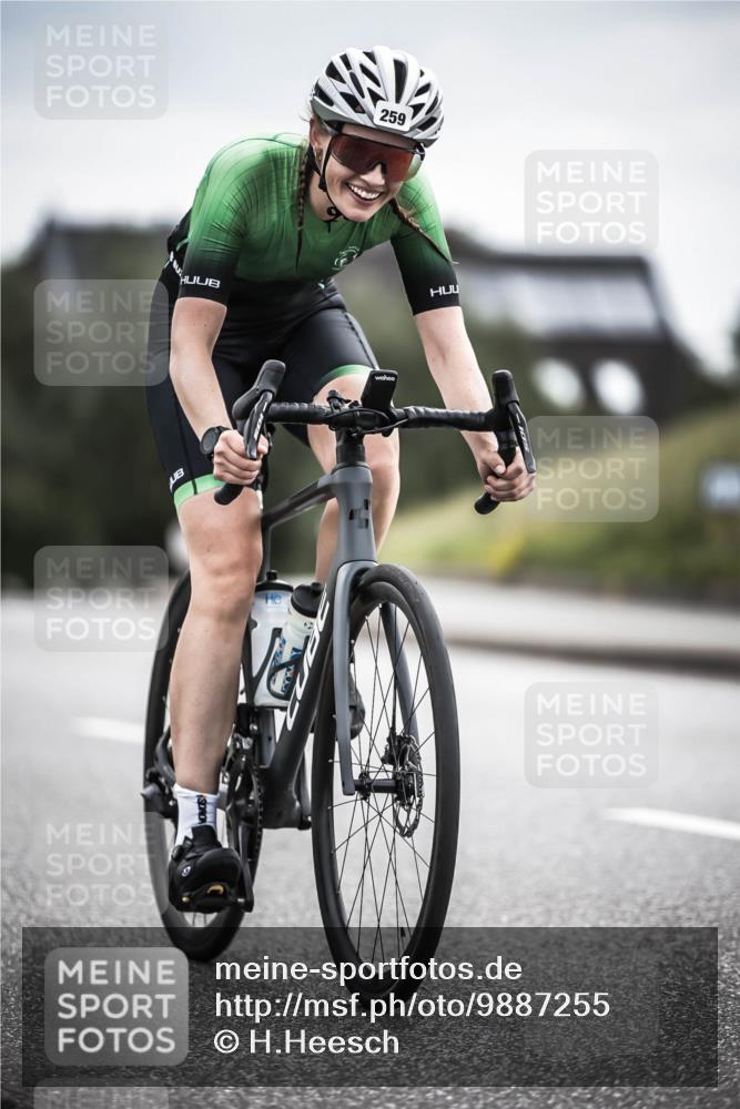 21.06.2026 - 29. Vierlanden-Triathlon H.Heesch http://msf.ph/oto/9887255 21.06.2026 10:43:17 Radfahren 19, 54, 96, 167, 259, 260, 392, 443, 447, 448, 467 meine-sportfotos.de