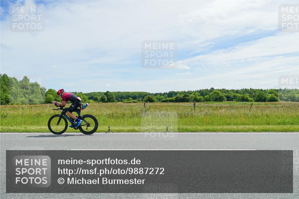 21.06.2026 - Viking Triathlon Michael Burmester http://msf.ph/oto/9887272 21.06.2026 11:56:19 Radfahren 18, 131, 133, 321, 334, 341, 405, 432, 436, 487, 506, 533, 533 meine-sportfotos.de