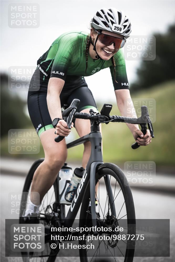 21.06.2026 - 29. Vierlanden-Triathlon H.Heesch http://msf.ph/oto/9887275 21.06.2026 10:43:17 Radfahren 19, 54, 96, 167, 259, 260, 392, 443, 447, 448, 467 meine-sportfotos.de