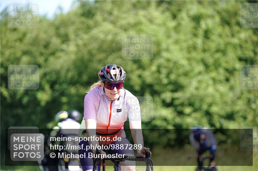 21.06.2026 - Viking Triathlon Michael Burmester http://msf.ph/oto/9887289 21.06.2026 11:32:33 Radfahren 22, 33, 114, 151, 153, 168, 248, 351, 392, 398, 400, 415, 447, 511, 530, 550, 627, 627, 636, 637, 641, 666 meine-sportfotos.de