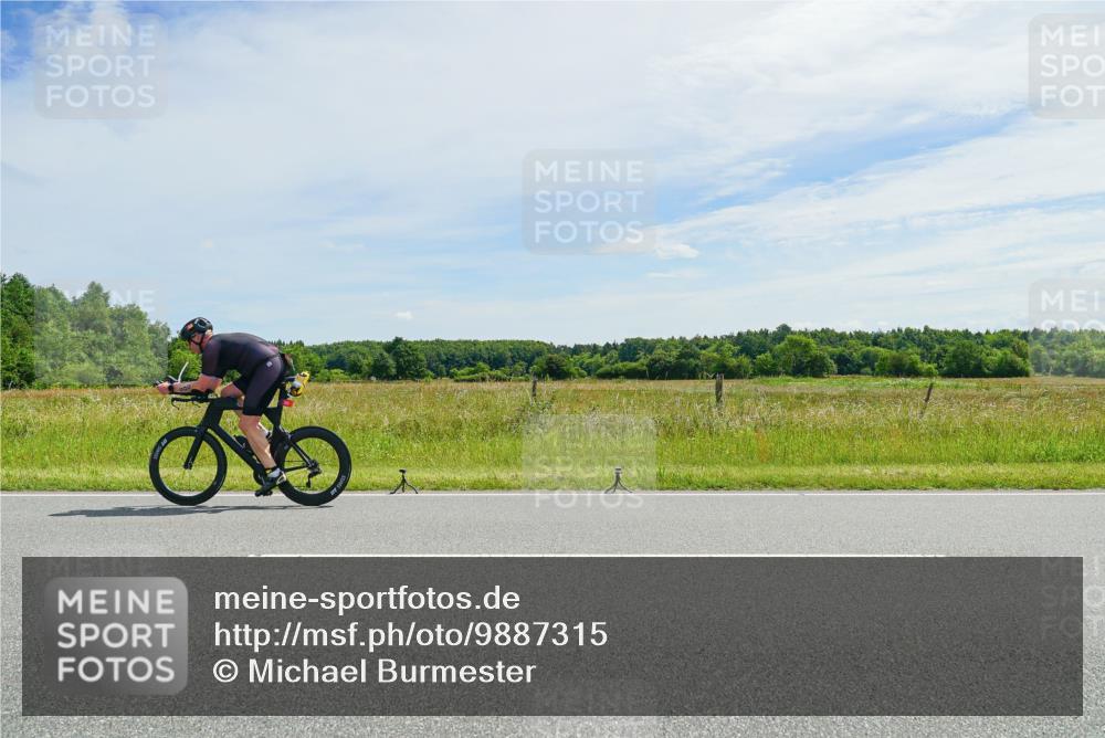 21.06.2026 - Viking Triathlon Michael Burmester http://msf.ph/oto/9887315 21.06.2026 11:56:37 Radfahren 18, 131, 177, 179, 258, 321, 334, 401, 436, 470, 577, 602 meine-sportfotos.de