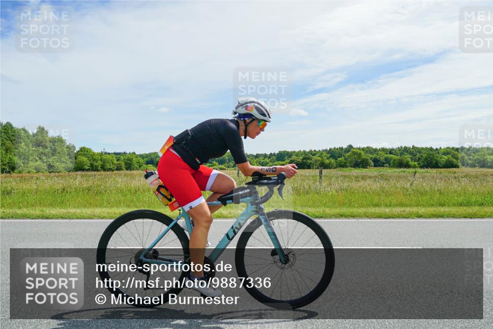 21.06.2026 - Viking Triathlon Michael Burmester http://msf.ph/oto/9887336 21.06.2026 11:57:15 Radfahren 25, 134, 137, 158, 190, 225, 253, 344, 369, 388, 449, 469, 547, 630, 630 meine-sportfotos.de