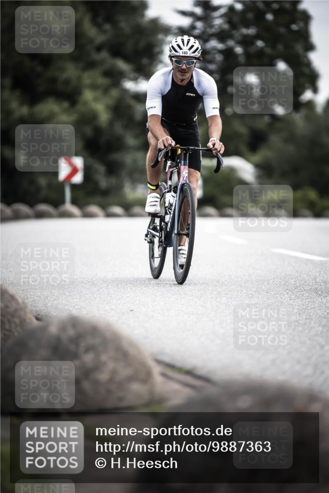 21.06.2026 - 29. Vierlanden-Triathlon H.Heesch http://msf.ph/oto/9887363 21.06.2026 10:43:39 Radfahren 103, 224, 230 meine-sportfotos.de