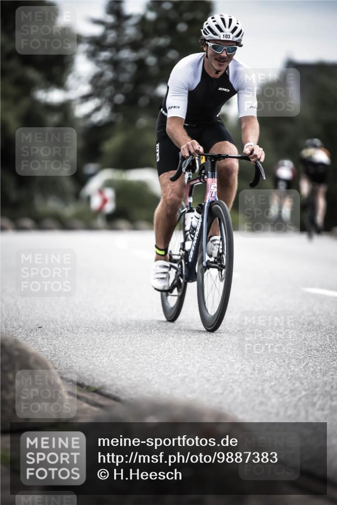 21.06.2026 - 29. Vierlanden-Triathlon H.Heesch http://msf.ph/oto/9887383 21.06.2026 10:43:40 Radfahren 103, 224, 230 meine-sportfotos.de