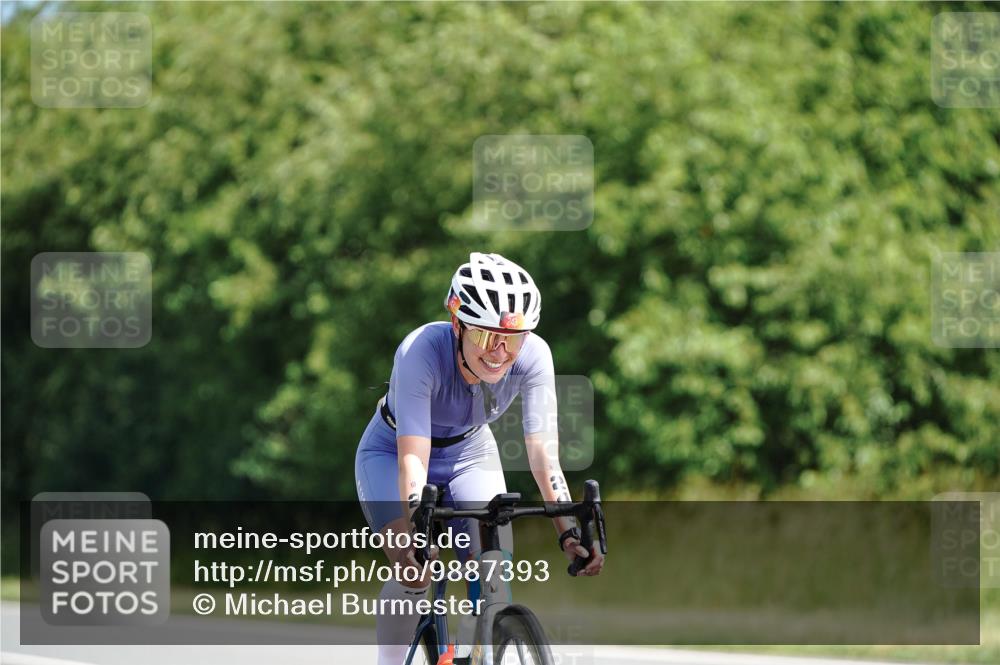 21.06.2026 - Viking Triathlon Michael Burmester http://msf.ph/oto/9887393 21.06.2026 11:33:04 Radfahren 69, 71, 85, 107, 137, 233, 243, 265, 274, 377, 414, 421, 423, 452, 497, 516, 574 meine-sportfotos.de