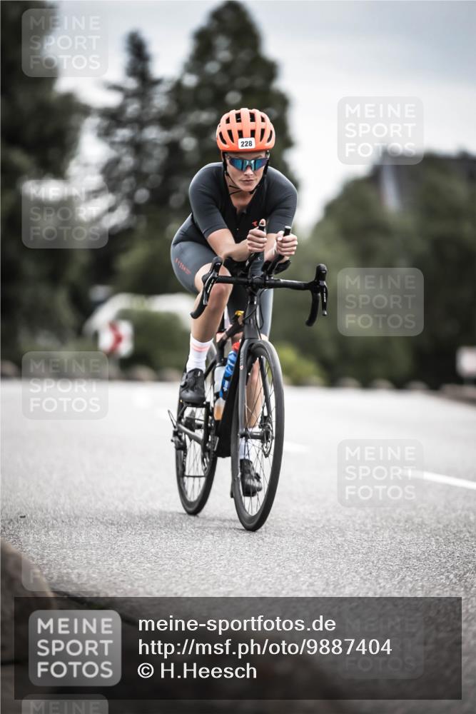 21.06.2026 - 29. Vierlanden-Triathlon H.Heesch http://msf.ph/oto/9887404 21.06.2026 10:44:03 Radfahren 109, 220, 228, 290, 357, 359 meine-sportfotos.de