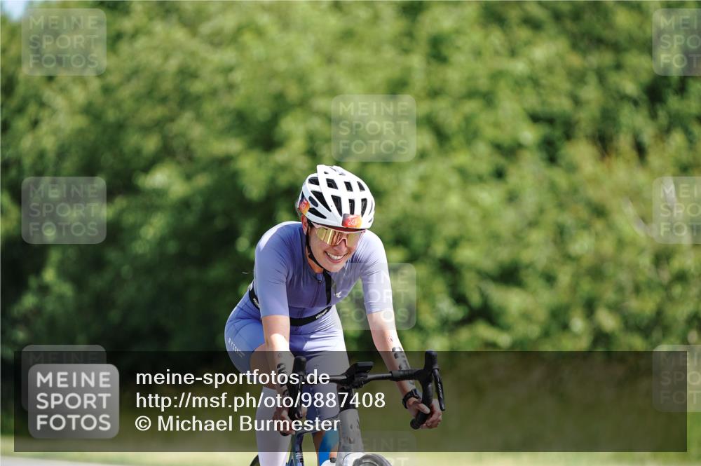 21.06.2026 - Viking Triathlon Michael Burmester http://msf.ph/oto/9887408 21.06.2026 11:33:04 Radfahren 69, 71, 85, 107, 137, 233, 243, 265, 274, 377, 414, 421, 423, 452, 497, 516, 574 meine-sportfotos.de