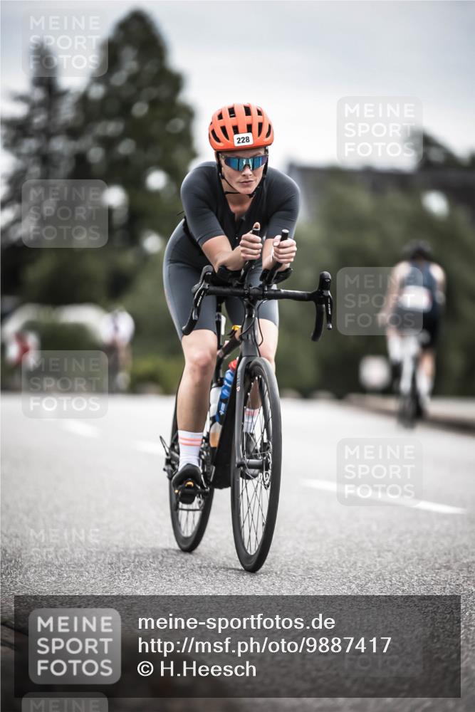 21.06.2026 - 29. Vierlanden-Triathlon H.Heesch http://msf.ph/oto/9887417 21.06.2026 10:44:03 Radfahren 109, 220, 228, 290, 357, 359 meine-sportfotos.de