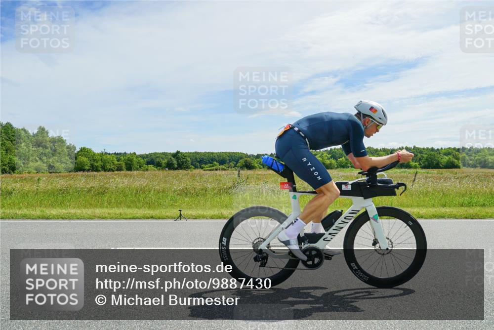 21.06.2026 - Viking Triathlon Michael Burmester http://msf.ph/oto/9887430 21.06.2026 11:58:29 Radfahren 5, 36, 36, 48, 164, 192, 208, 221, 223, 232, 251, 278, 312, 353, 466, 494, 517, 563, 654 meine-sportfotos.de
