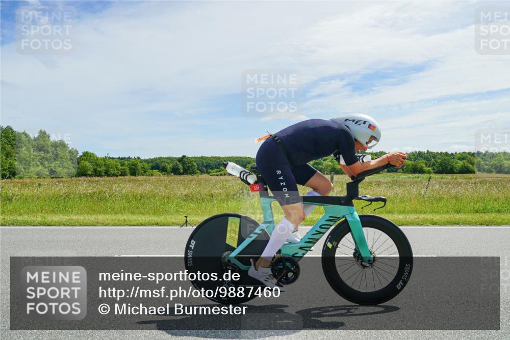 21.06.2026 - Viking Triathlon Michael Burmester http://msf.ph/oto/9887460 21.06.2026 11:58:51 Radfahren 31, 36, 105, 139, 208, 230, 230, 278, 310, 330, 358, 362, 371, 375, 551, 635, 635 meine-sportfotos.de
