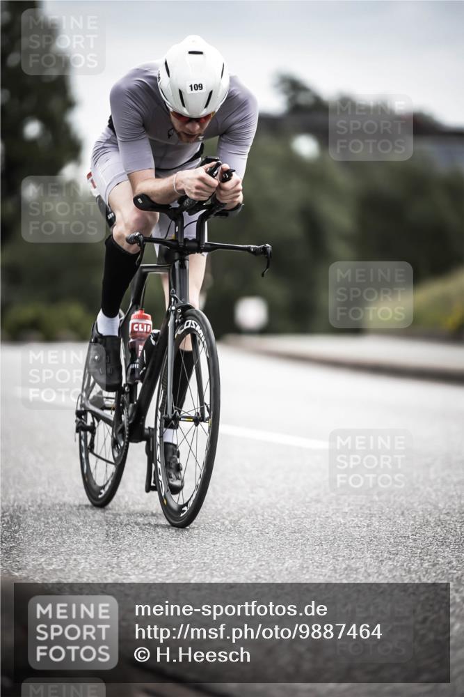 21.06.2026 - 29. Vierlanden-Triathlon H.Heesch http://msf.ph/oto/9887464 21.06.2026 10:44:05 Radfahren 50, 109, 220, 228, 245, 290, 357, 359 meine-sportfotos.de