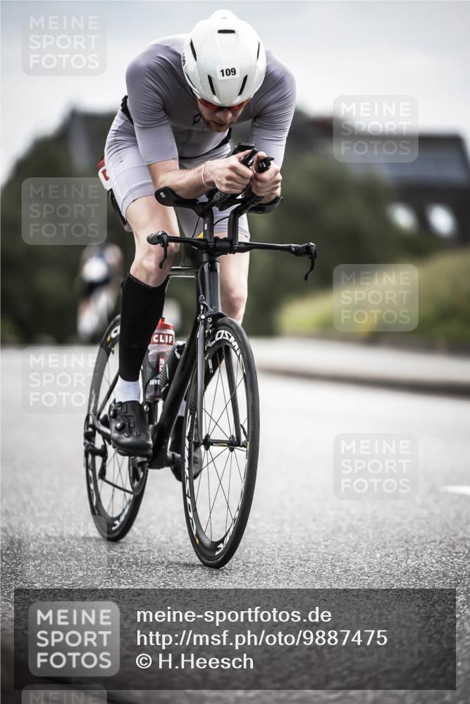 21.06.2026 - 29. Vierlanden-Triathlon H.Heesch http://msf.ph/oto/9887475 21.06.2026 10:44:05 Radfahren 50, 109, 220, 228, 245, 290, 357, 359 meine-sportfotos.de