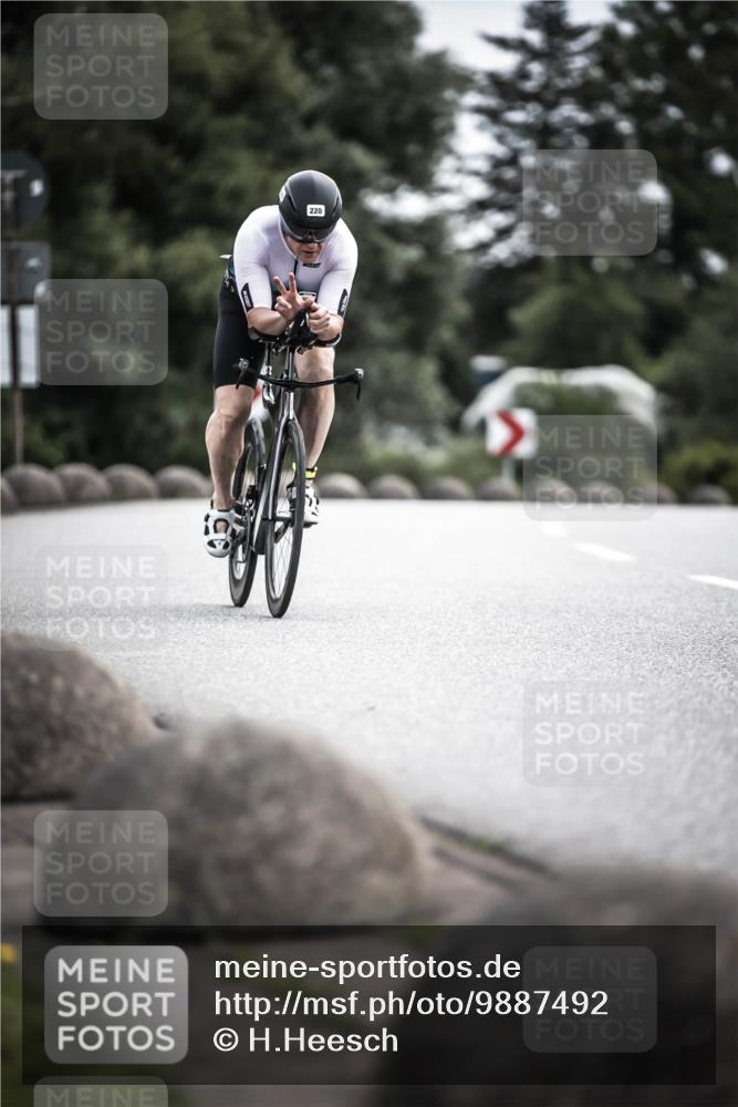 21.06.2026 - 29. Vierlanden-Triathlon H.Heesch http://msf.ph/oto/9887492 21.06.2026 10:44:08 Radfahren 50, 109, 135, 220, 245, 357, 359 meine-sportfotos.de