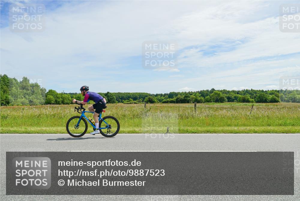 21.06.2026 - Viking Triathlon Michael Burmester http://msf.ph/oto/9887523 21.06.2026 11:59:33 Radfahren 91, 173, 222, 268, 306, 313, 350, 357, 421, 440, 444, 510, 576 meine-sportfotos.de