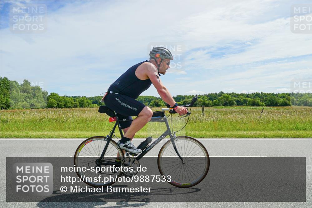 21.06.2026 - Viking Triathlon Michael Burmester http://msf.ph/oto/9887533 21.06.2026 11:59:37 Radfahren 91, 173, 222, 268, 306, 313, 350, 357, 440, 510, 576 meine-sportfotos.de
