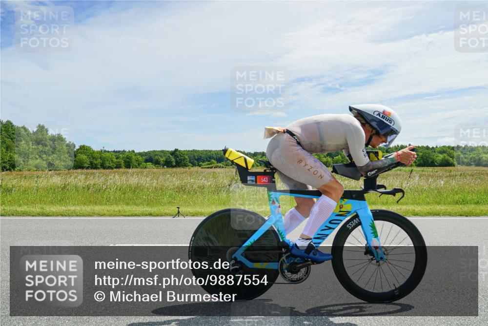 21.06.2026 - Viking Triathlon Michael Burmester http://msf.ph/oto/9887554 21.06.2026 12:00:30 Radfahren 42, 200, 285, 328, 332, 404, 543, 568, 604, 623, 639, 639 meine-sportfotos.de