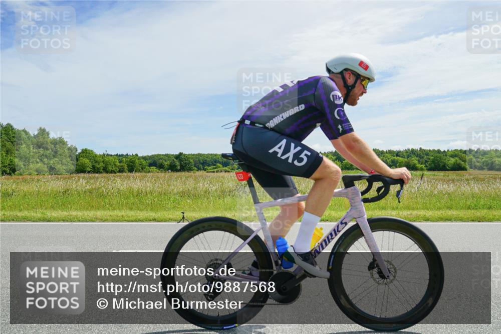 21.06.2026 - Viking Triathlon Michael Burmester http://msf.ph/oto/9887568 21.06.2026 12:00:35 Radfahren 42, 200, 285, 332, 404, 543, 554, 568, 604, 617, 623, 639, 639 meine-sportfotos.de