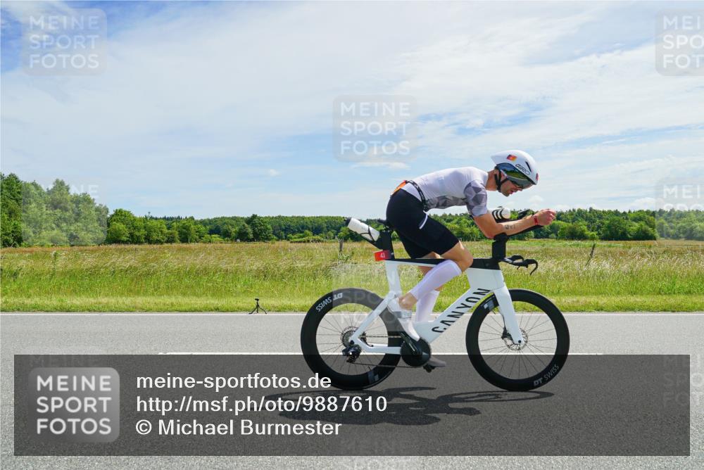 21.06.2026 - Viking Triathlon Michael Burmester http://msf.ph/oto/9887610 21.06.2026 12:01:05 Radfahren 30, 43, 82, 155, 170, 260, 260, 317, 323, 343, 366, 391, 548, 554, 555 meine-sportfotos.de