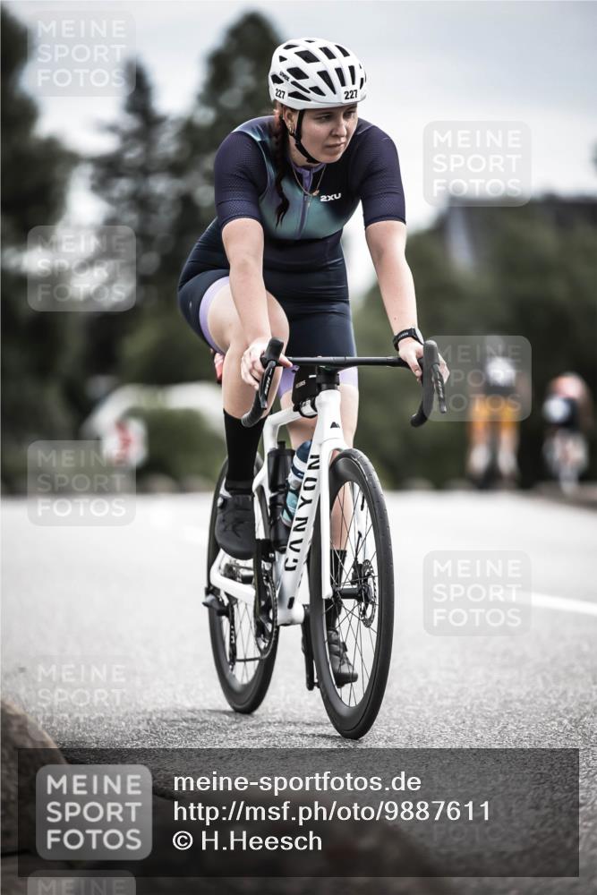 21.06.2026 - 29. Vierlanden-Triathlon H.Heesch http://msf.ph/oto/9887611 21.06.2026 10:44:34 Radfahren 173, 227 meine-sportfotos.de