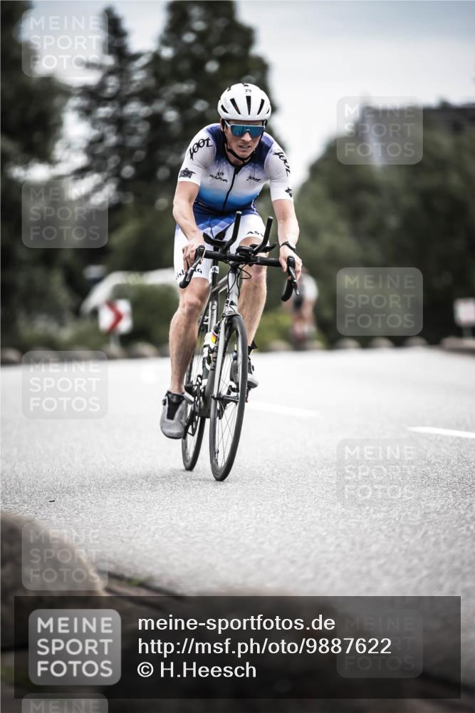 21.06.2026 - 29. Vierlanden-Triathlon H.Heesch http://msf.ph/oto/9887622 21.06.2026 10:44:43 Radfahren 25, 34, 59, 121, 191, 248, 261, 452, 474 meine-sportfotos.de
