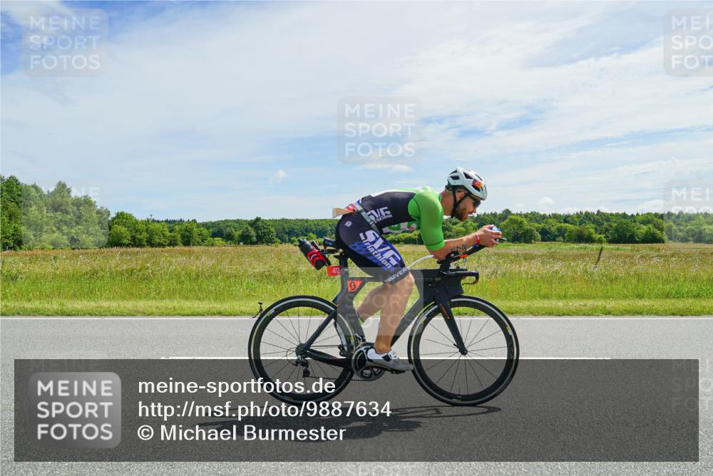 21.06.2026 - Viking Triathlon Michael Burmester http://msf.ph/oto/9887634 21.06.2026 12:01:25 Radfahren 13, 390, 472, 555, 646 meine-sportfotos.de