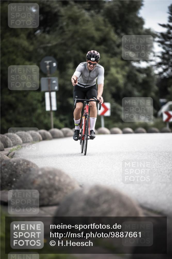 21.06.2026 - 29. Vierlanden-Triathlon H.Heesch http://msf.ph/oto/9887661 21.06.2026 10:44:49 Radfahren 34, 59, 121, 191, 261, 419, 452, 474 meine-sportfotos.de
