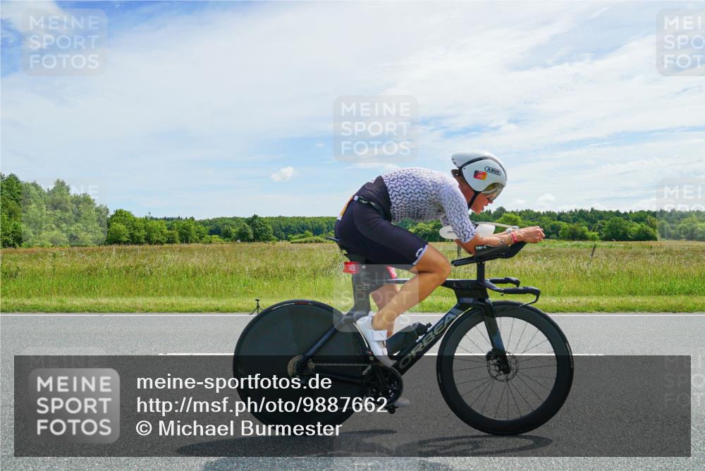 21.06.2026 - Viking Triathlon Michael Burmester http://msf.ph/oto/9887662 21.06.2026 12:02:07 Radfahren 8, 124, 249, 314, 372, 549 meine-sportfotos.de