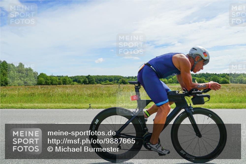 21.06.2026 - Viking Triathlon Michael Burmester http://msf.ph/oto/9887665 21.06.2026 12:02:12 Radfahren 8, 249, 314, 372, 374, 549 meine-sportfotos.de