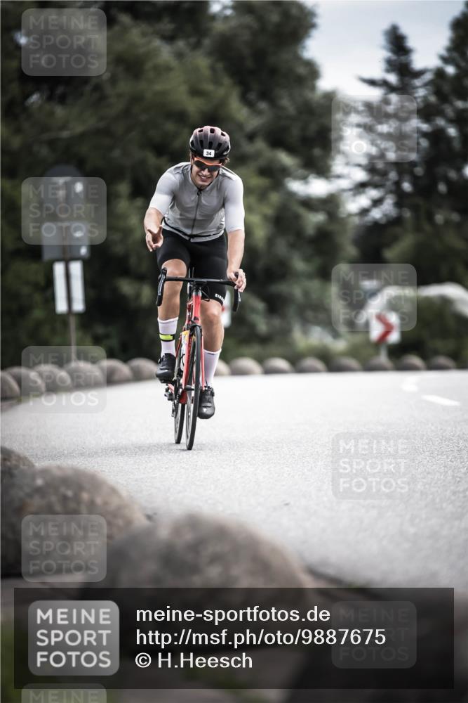21.06.2026 - 29. Vierlanden-Triathlon H.Heesch http://msf.ph/oto/9887675 21.06.2026 10:44:50 Radfahren 34, 59, 191, 419, 452, 474 meine-sportfotos.de