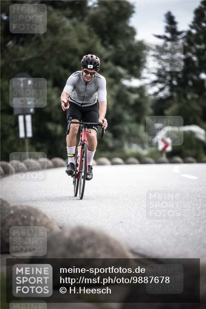 21.06.2026 - 29. Vierlanden-Triathlon H.Heesch http://msf.ph/oto/9887678 21.06.2026 10:44:50 Radfahren 34, 59, 191, 419, 452, 474 meine-sportfotos.de