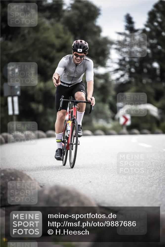 21.06.2026 - 29. Vierlanden-Triathlon H.Heesch http://msf.ph/oto/9887686 21.06.2026 10:44:50 Radfahren 34, 59, 191, 419, 452, 474 meine-sportfotos.de
