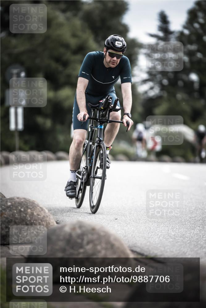 21.06.2026 - 29. Vierlanden-Triathlon H.Heesch http://msf.ph/oto/9887706 21.06.2026 10:45:06 Radfahren 88, 104, 257 meine-sportfotos.de