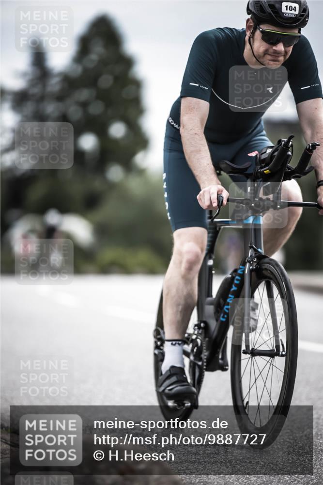 21.06.2026 - 29. Vierlanden-Triathlon H.Heesch http://msf.ph/oto/9887727 21.06.2026 10:45:06 Radfahren 88, 104, 257 meine-sportfotos.de