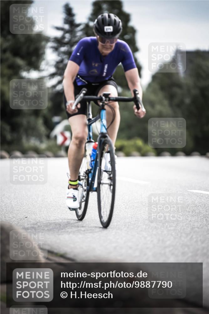 21.06.2026 - 29. Vierlanden-Triathlon H.Heesch http://msf.ph/oto/9887790 21.06.2026 10:45:16 Radfahren 37, 81, 88, 257, 271, 428 meine-sportfotos.de