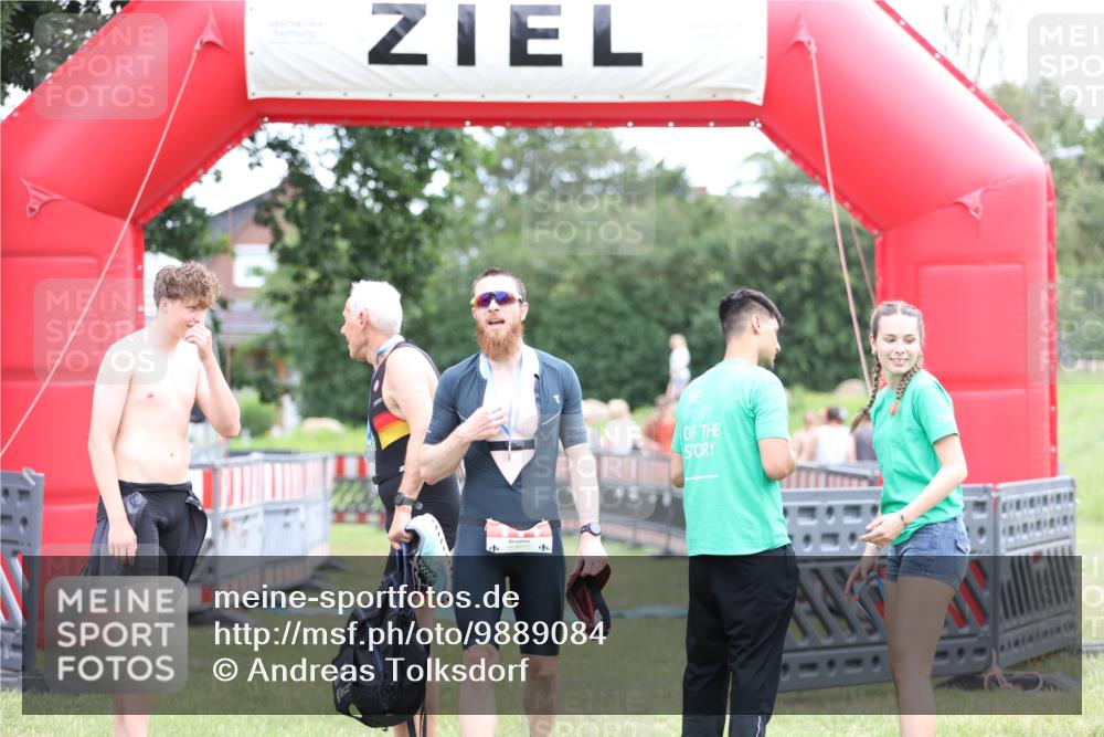 21.06.2026 - 29. Vierlanden-Triathlon Andreas Tolksdorf http://msf.ph/oto/9889084 21.06.2026 12:16:41 Ziel  meine-sportfotos.de